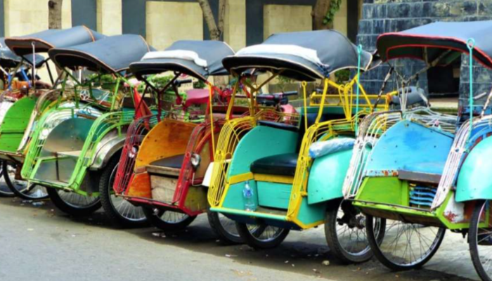 Kendaraan Becak Sudah Sangat Menurun Angka Peminatnya