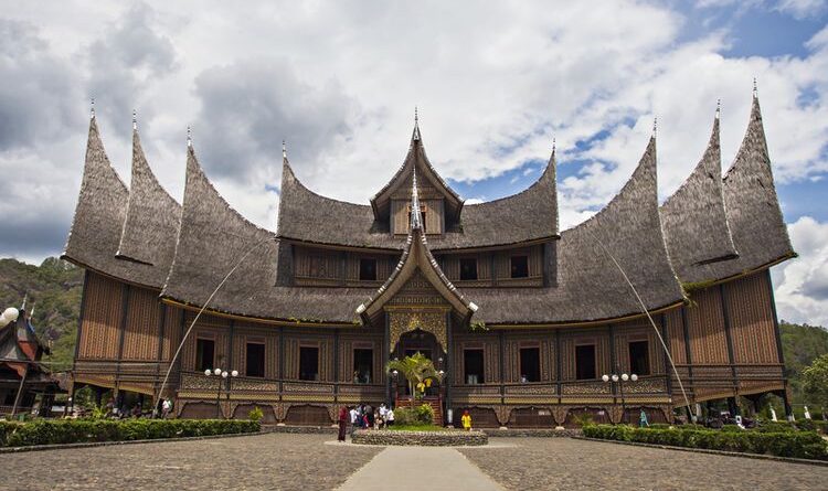 Istana Pagaruyung Objek Wisata Keren Di Sumatera Barat