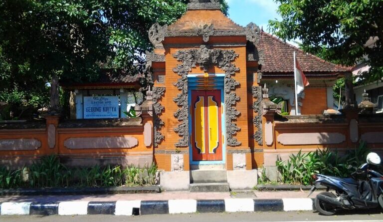 Tempat Wisata Sejarah Di Buleleng, Bisa Jalan Kaki