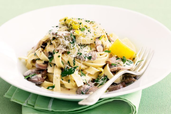 Fettucini Creamy Mushroom, Makan Siang Ala Restoran