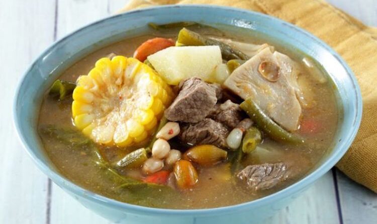 Sayur Asem Khas Sunda Dengan Tetelan Daging Sapi