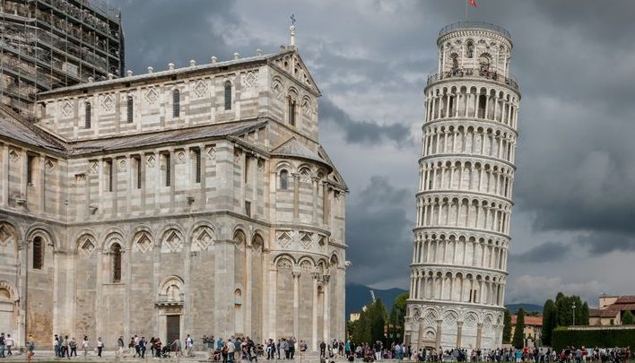 Menara Pisa Sebuah Ikon Besar Arsitektur Dunia