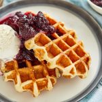 Dessert Waffle Hadirkan Perpaduan Manis Di Dalam Setiap Gigitan