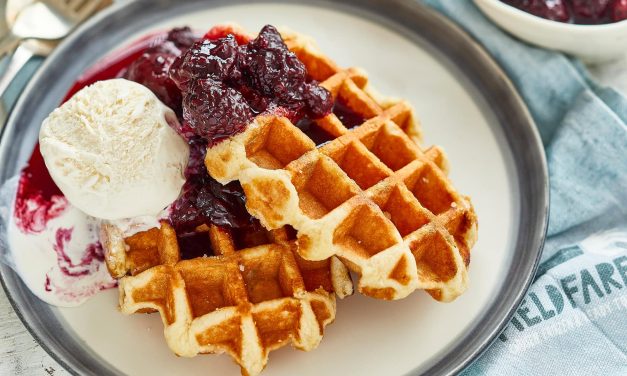Dessert Waffle Hadirkan Perpaduan Manis Di Dalam Setiap Gigitan