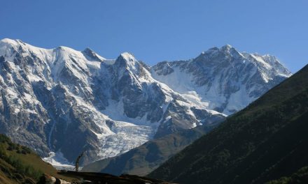 Keunikan Gunung Khara Hora Yang Menjadi Ikon Alam Di Rusia