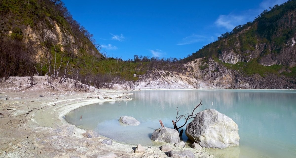 Kawah Putih Memiliki Misteri Mistis Terkait Gunung Patuha!