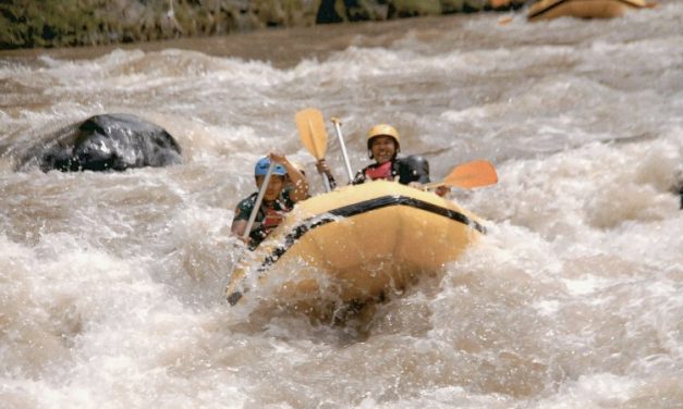 Risiko Olahraga Ekstrem Arung Jeram Yang Menantang