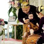 Tradisi Tedak Siten Sebuah Upacara Pemberian Nama Bayi