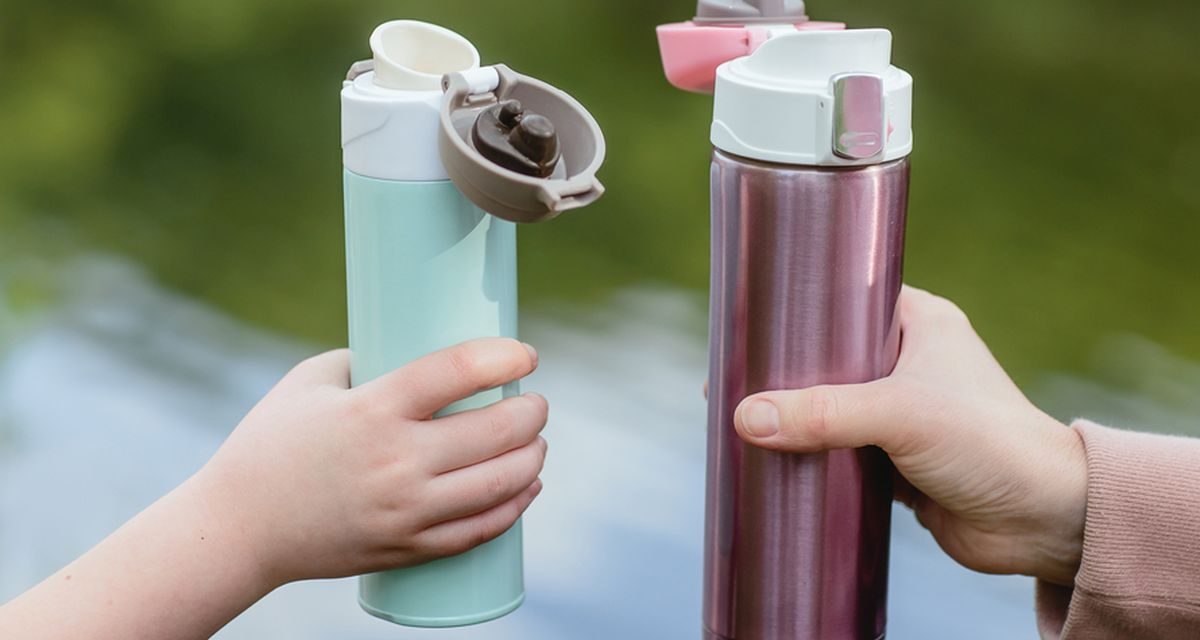 Bawa Tumbler Sendiri, Tips Kurangi Sampah Plastik Sekali Pakai