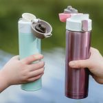 Bawa Tumbler Sendiri, Tips Kurangi Sampah Plastik Sekali Pakai