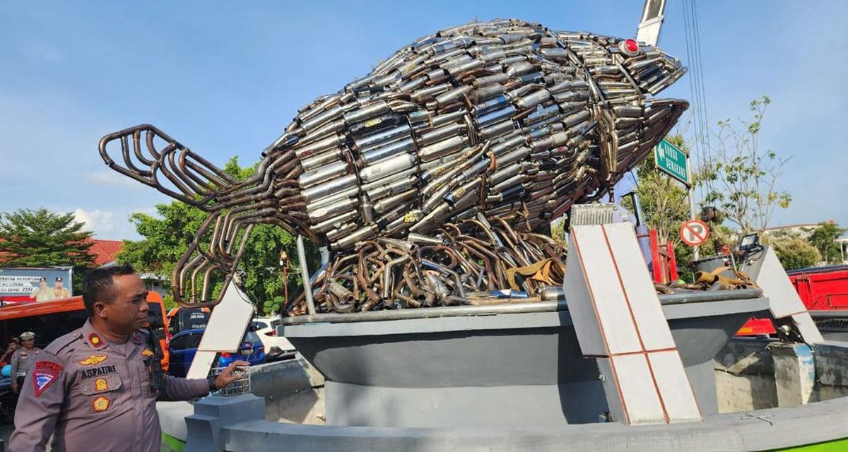 Kondisi Tugu Bandeng, Di Buat Dari Ribuan Knalpot Brong