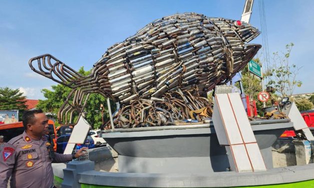 Kondisi Tugu Bandeng, Di Buat Dari Ribuan Knalpot Brong