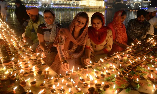 Deepavali Menjadi Tradisi Khas Agama Hindu