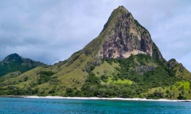 Pulau Mules, Surga Tersembunyi Di Perairan Terpencil Flores NTT